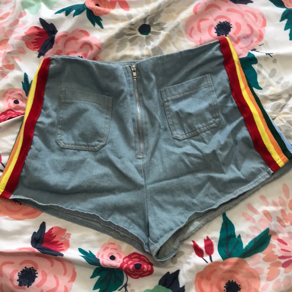 Honey Punch Vintage Style Rainbow High Waist Short